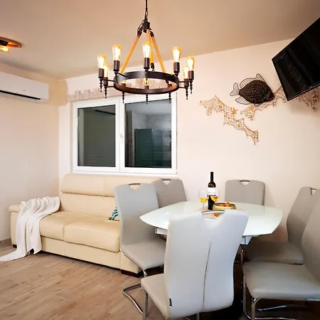 Hvar Adria Apartman *