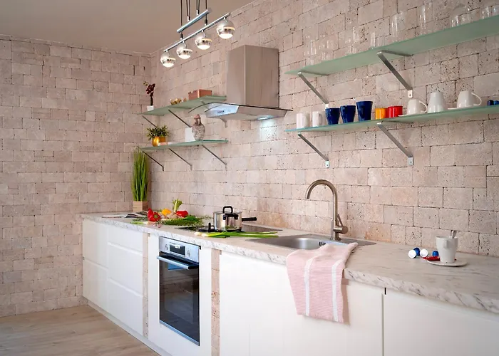 Hvar Adria 아파트 *