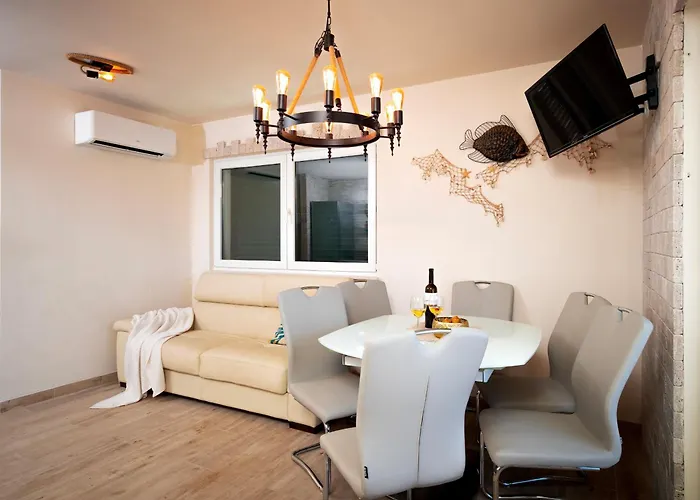 Hvar Adria 아파트 *